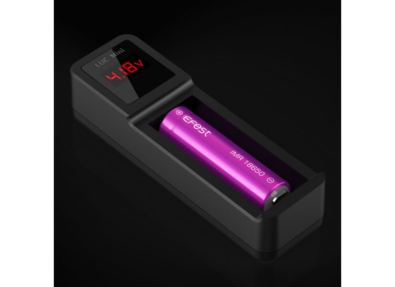 Efest LUC Mini USB nabíječka pro články